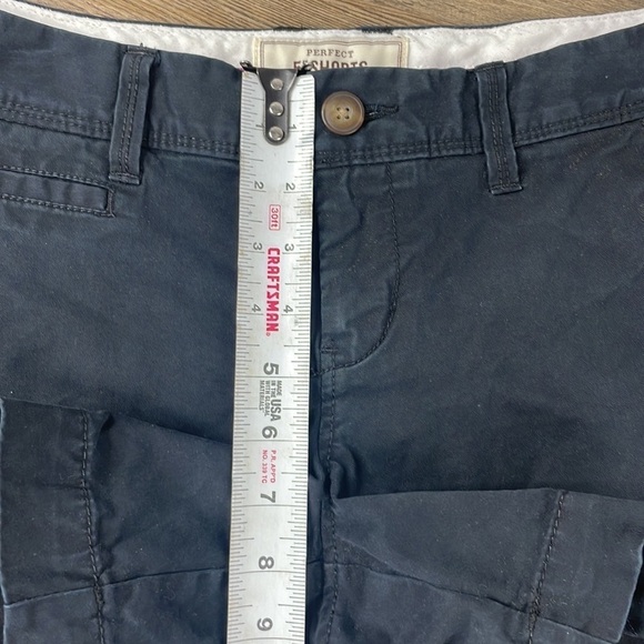 Old Navy Women’s Black Perfect 5” Shorts, size 4 - Picture 5 of 8